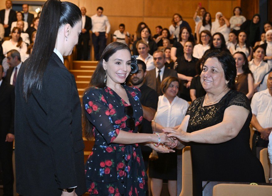 Leyla Əliyeva “Onlardan biri: Emil” adlı anım tədbirində iştirak edib