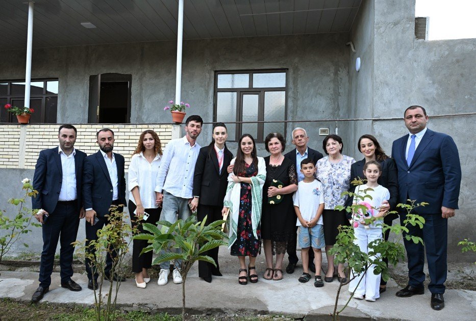 Leyla Əliyeva “Onlardan biri: Emil” adlı anım tədbirində iştirak edib