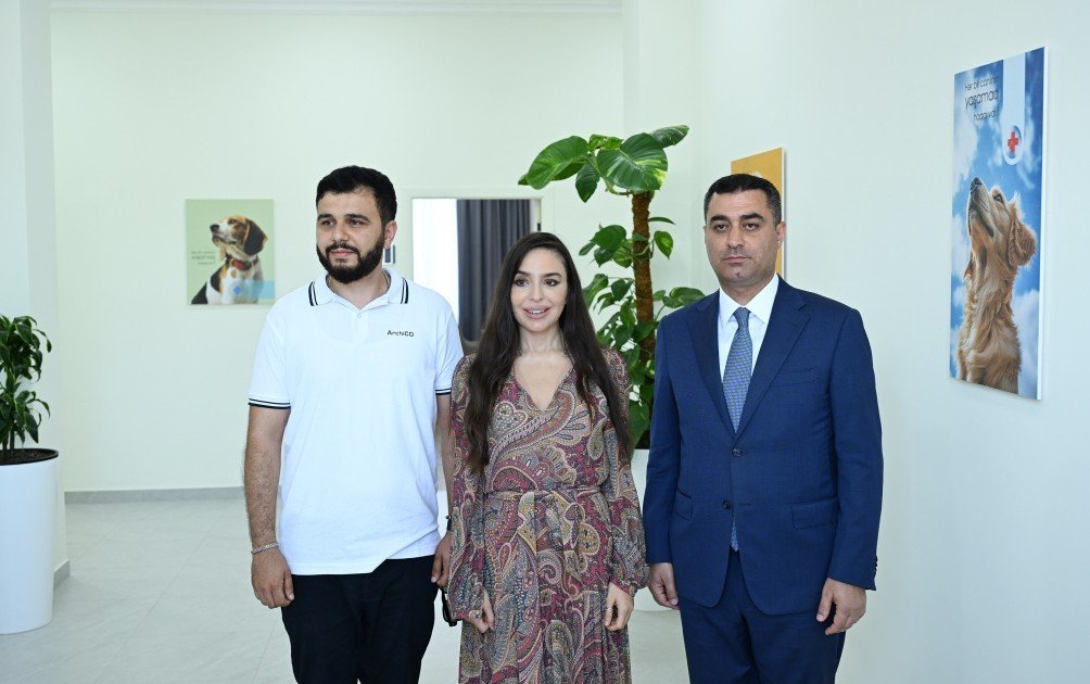 Leyla Əliyeva Yevlaxda Sahibsiz Heyvanlara Qayğı Mərkəzinin regional bölməsinin açılışında iştirak edib