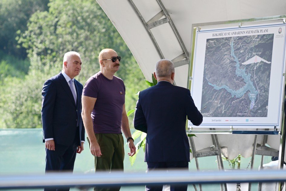 Prezident İlham Əliyev Laçında “Həkəriçay” su anbarının təməlini qoyub Prezident İlham Əliyev Laçında “Həkəriçay” su anbarının təməlini qoyub